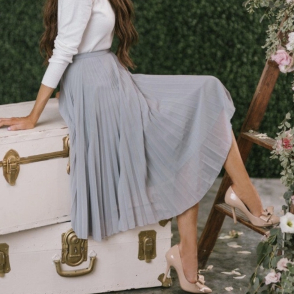 Morning Lavender Gray Pleated Midi Skirt Size Small